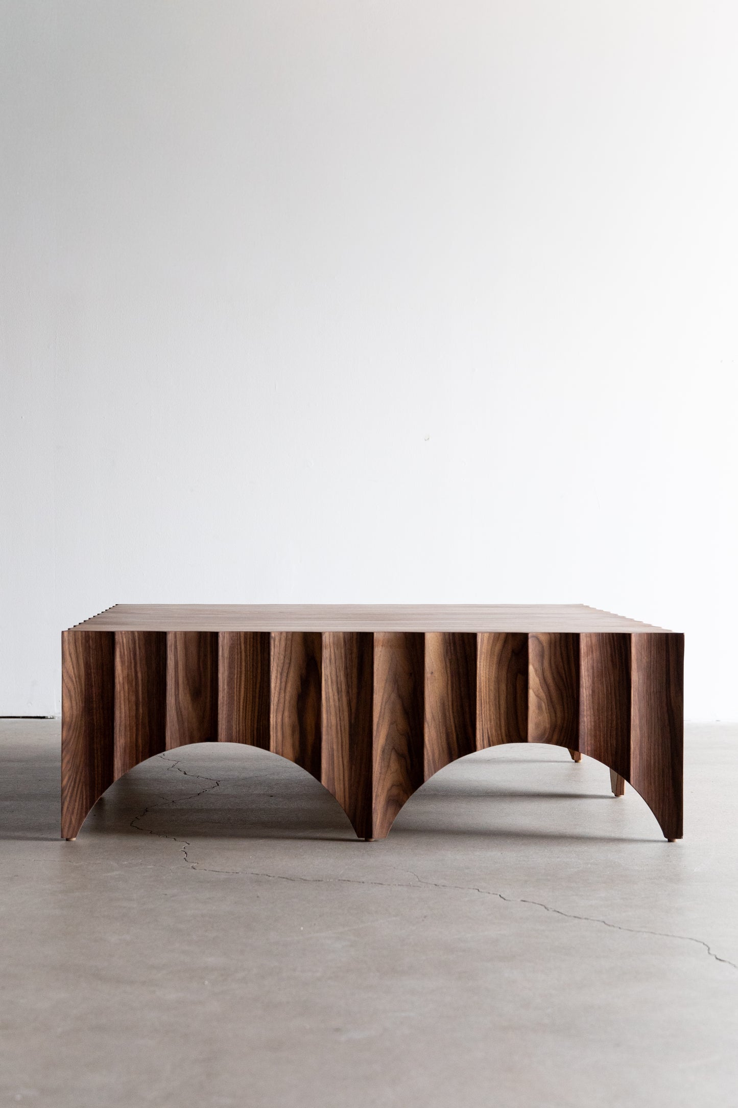 alt_text::Carter sofa - shot of left side||color::Walnut||show_in_gallery::true||position::first