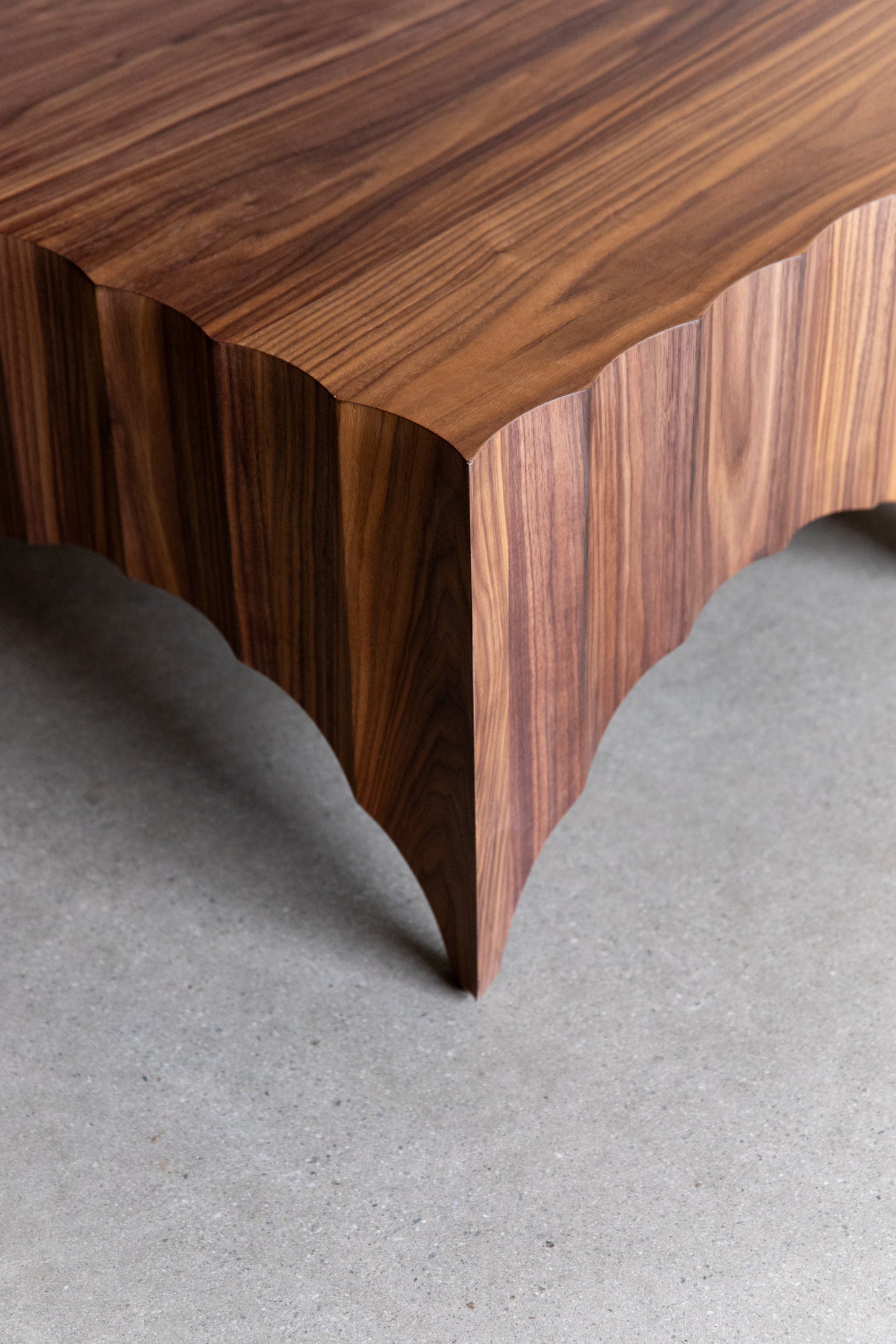 alt_text::Carter sofa - shot of left side||color::Walnut||show_in_gallery::true||position::first