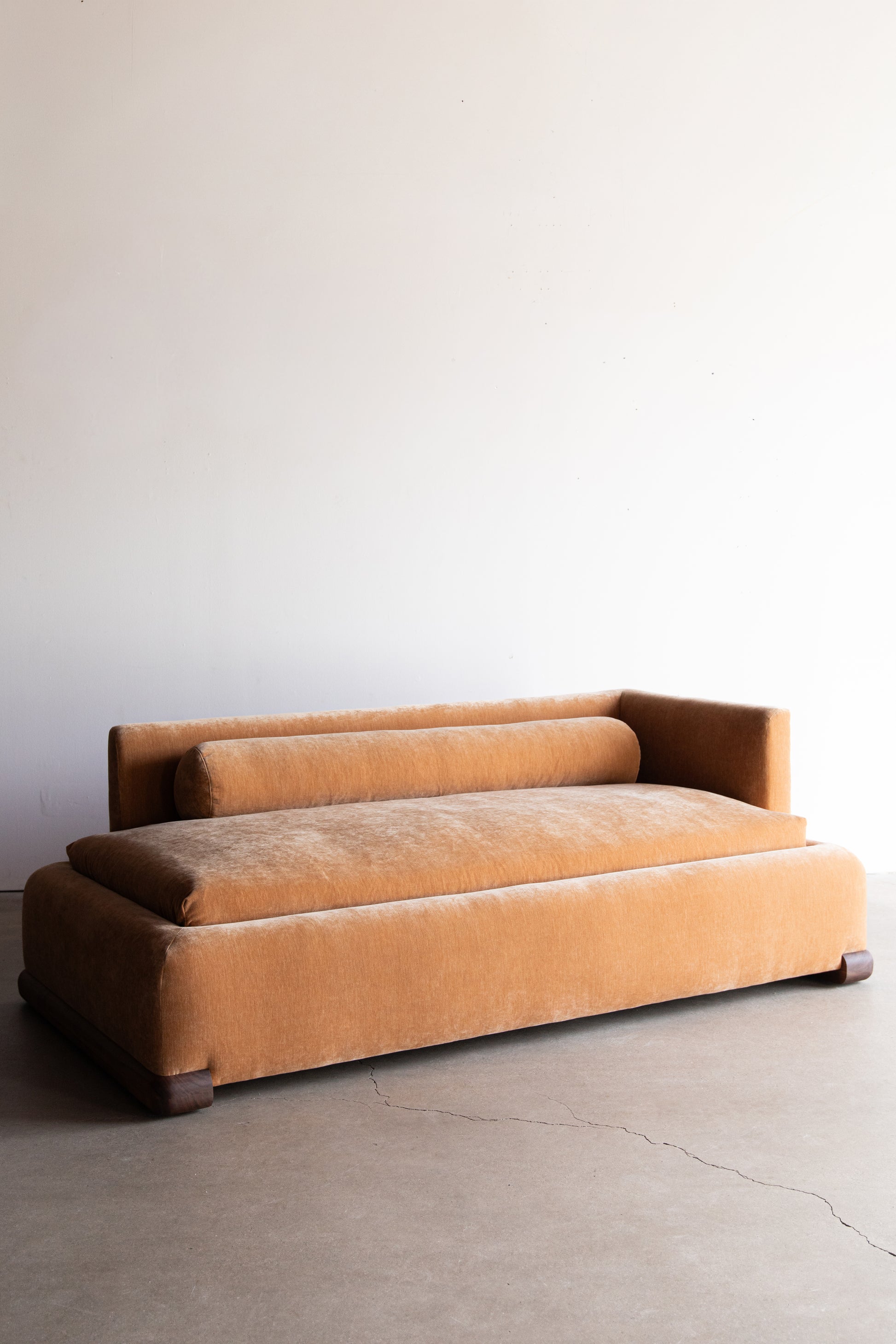 alt_text::Carter sofa - shot of left side||color::Amber||show_in_gallery::true||position::first