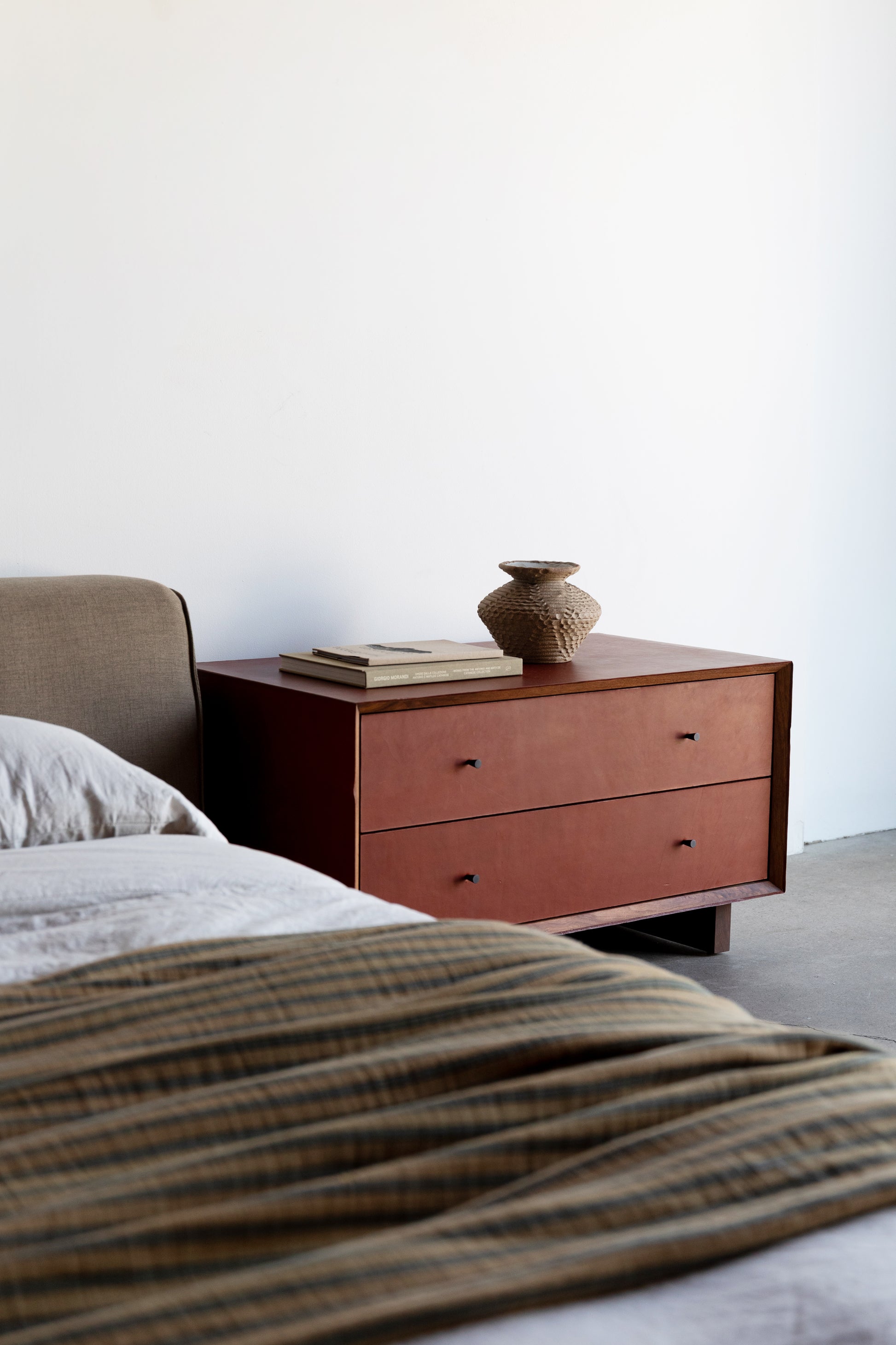alt_text::Blake Bed - shot of left side||color::Caper||show_in_gallery::true||position::first