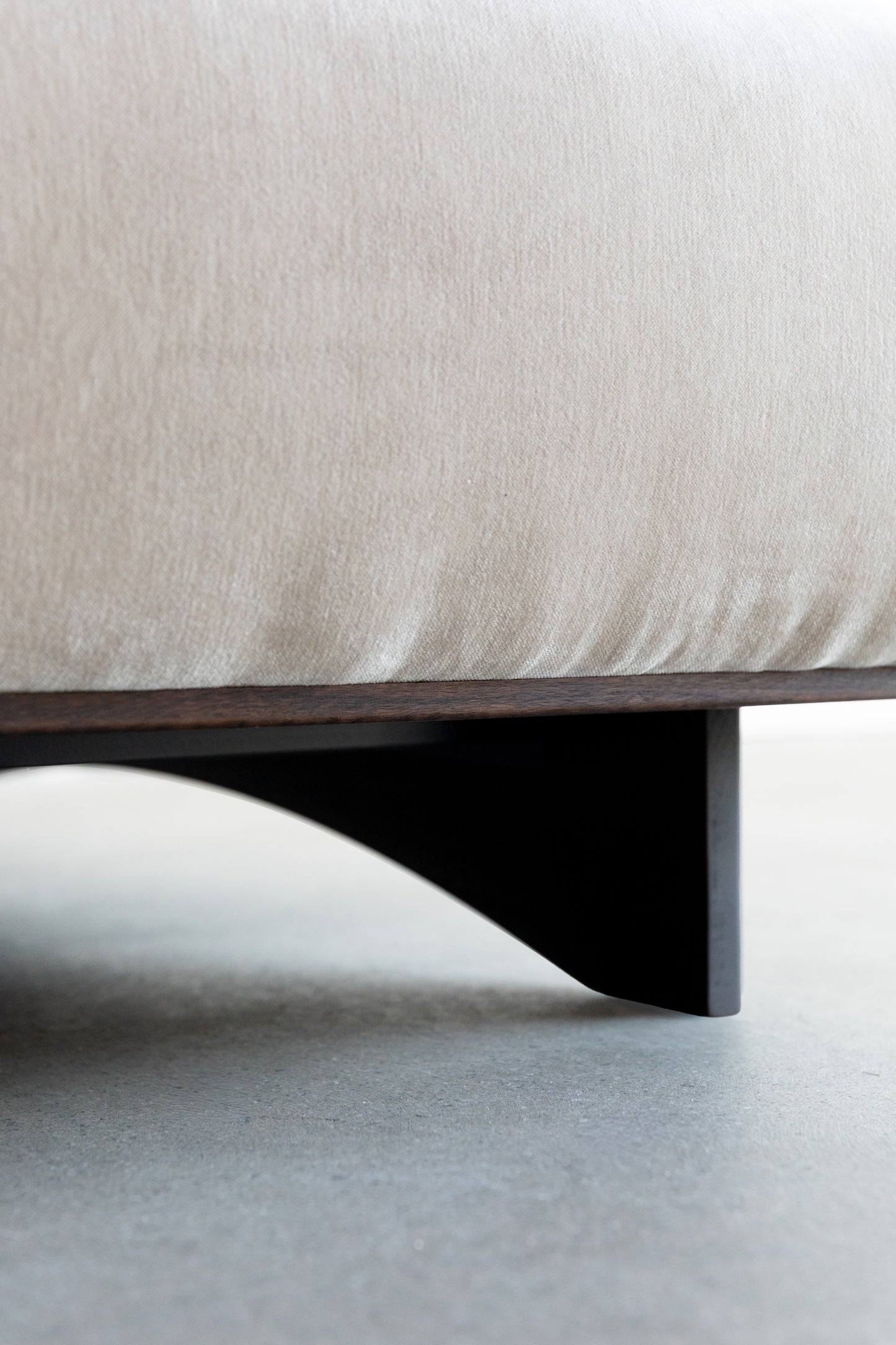 alt_text::Carter sofa - shot of left side||color::Buff||show_in_gallery::true||position::first