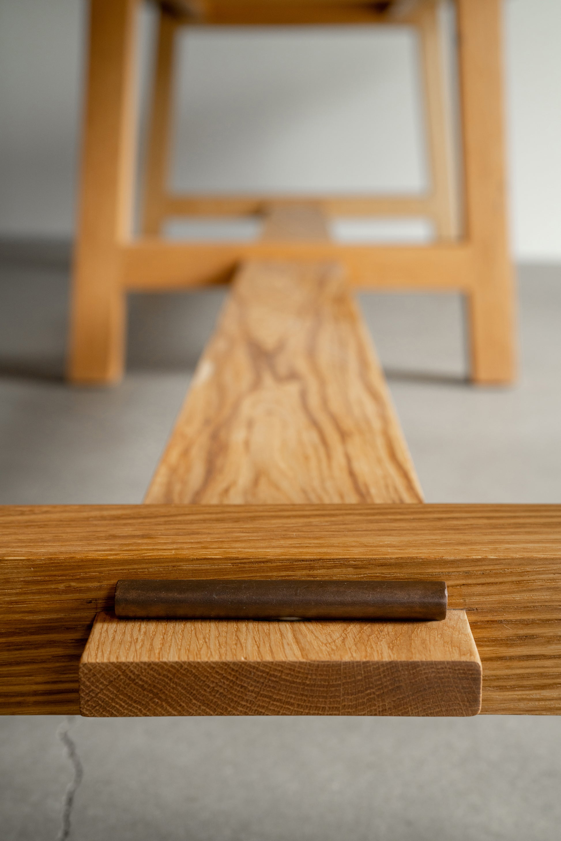 alt_text::Entrada Dining Table- shot of left side||size::144”L||show_in_gallery::true||position::first
