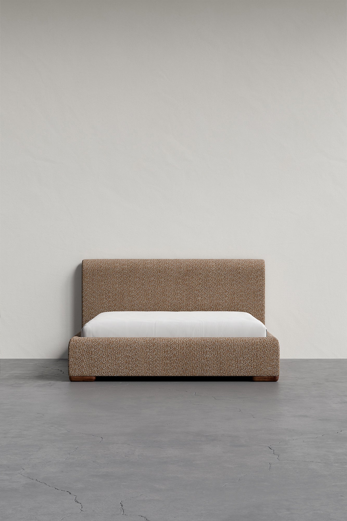 alt_text::Carter sofa - shot of left side||color::Santorini||show_in_gallery::true||position::first