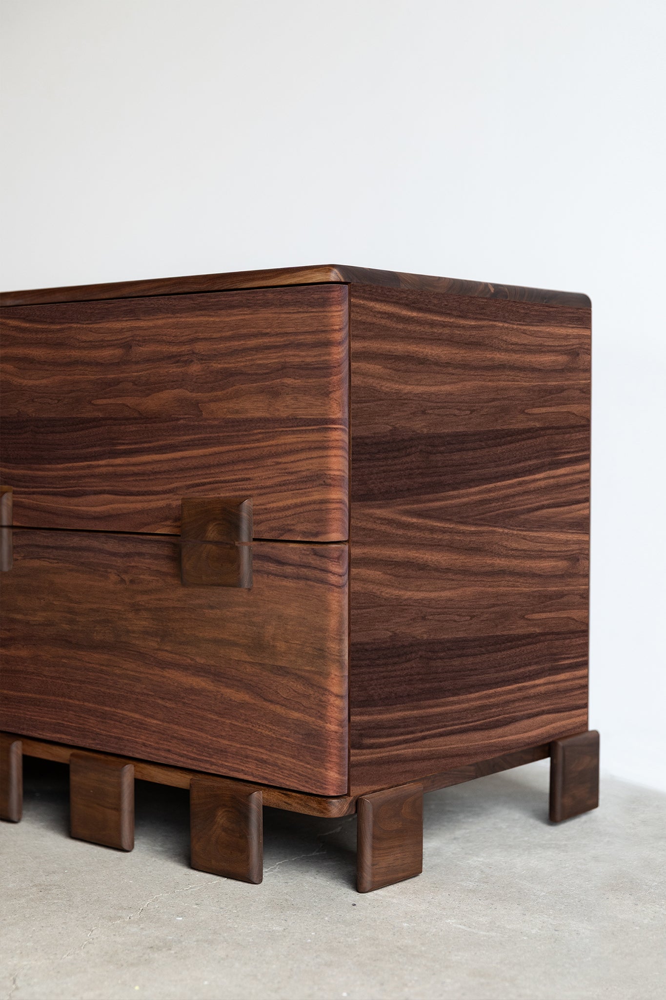 Highland Dresser